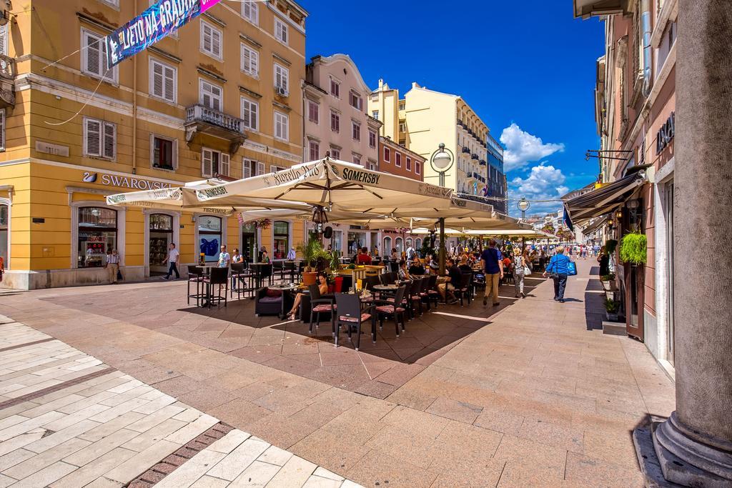 Main Square Studios Fiume Esterno foto